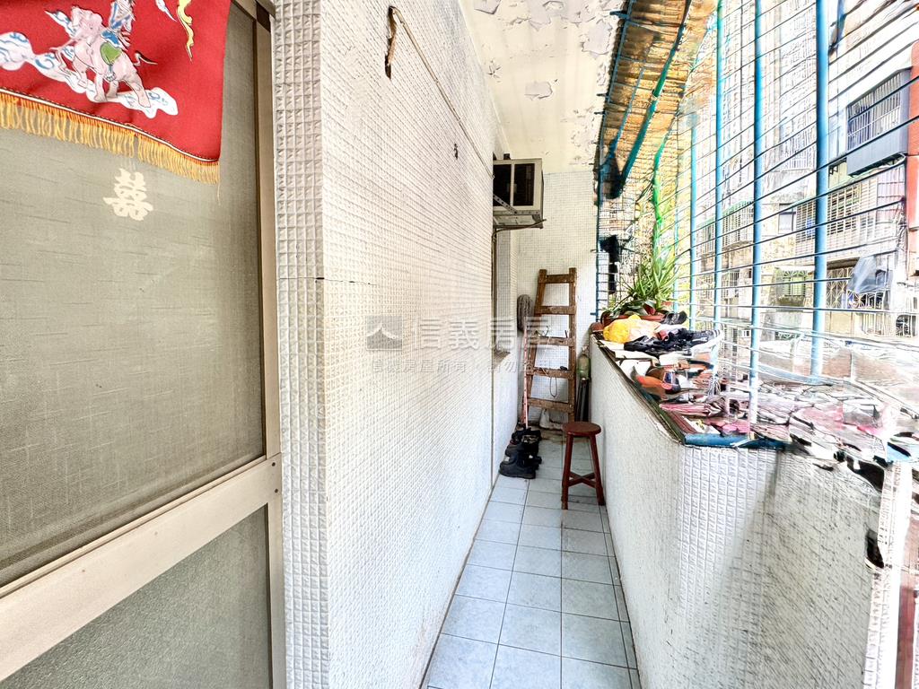 捷運新埔公寓方正三樓房屋室內格局與周邊環境