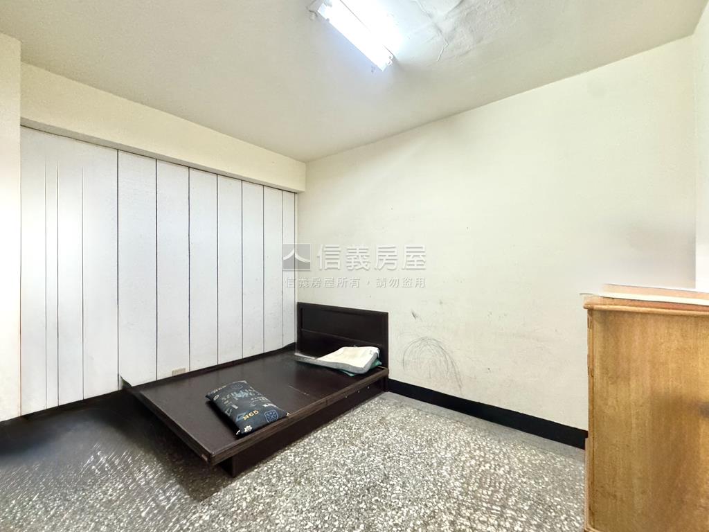 捷運新埔公寓方正三樓房屋室內格局與周邊環境