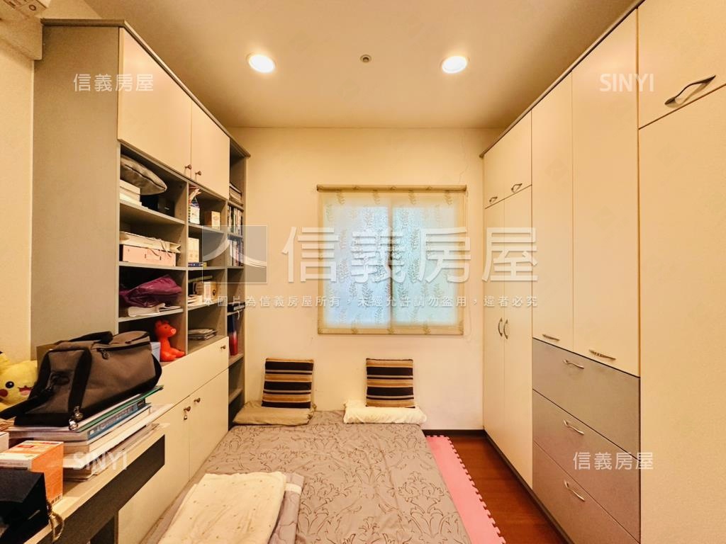 重慶光點景觀精美３房車位房屋室內格局與周邊環境