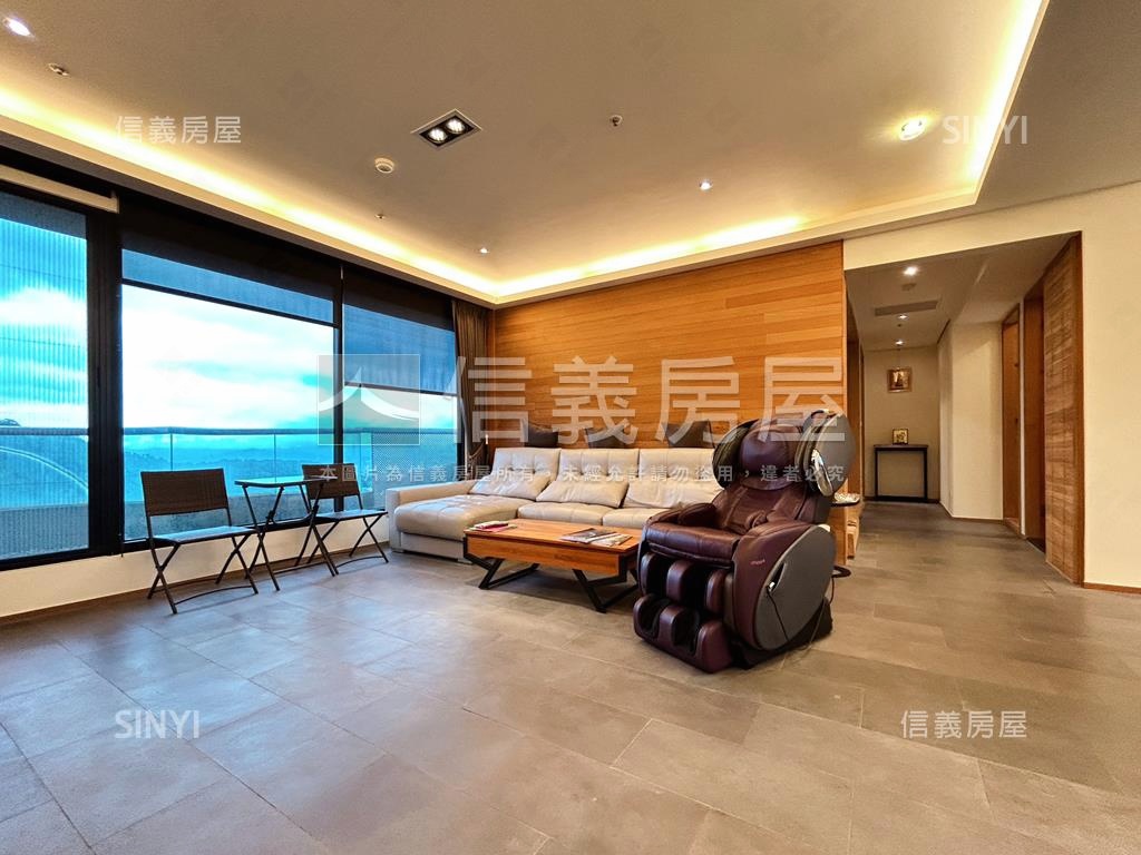 高樓山景電梯邊間戶房屋室內格局與周邊環境