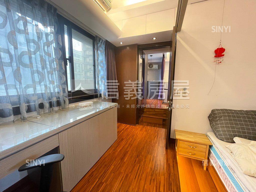 【峰華苑】中山頂樓露臺戶房屋室內格局與周邊環境