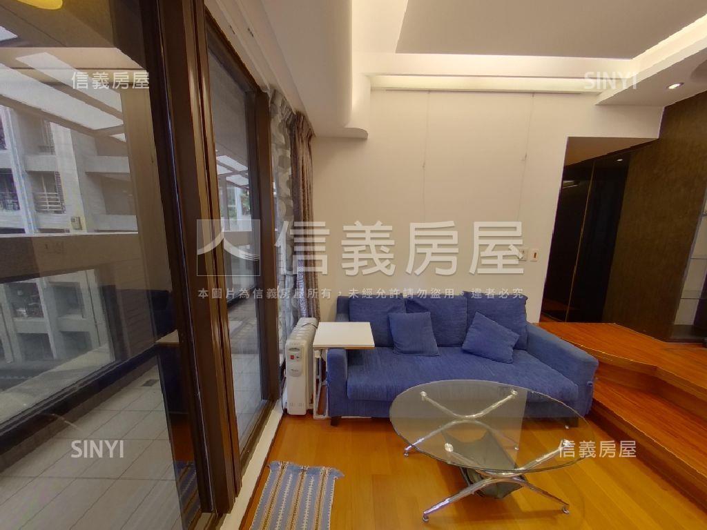 【峰華苑】中山頂樓露臺戶房屋室內格局與周邊環境