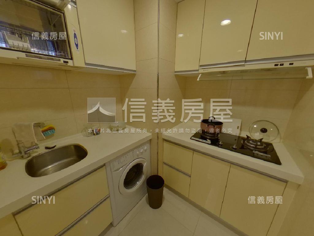 【峰華苑】中山頂樓露臺戶房屋室內格局與周邊環境