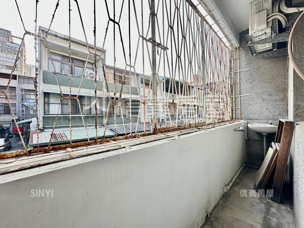 近美術園道臨路透天房屋室內格局與周邊環境