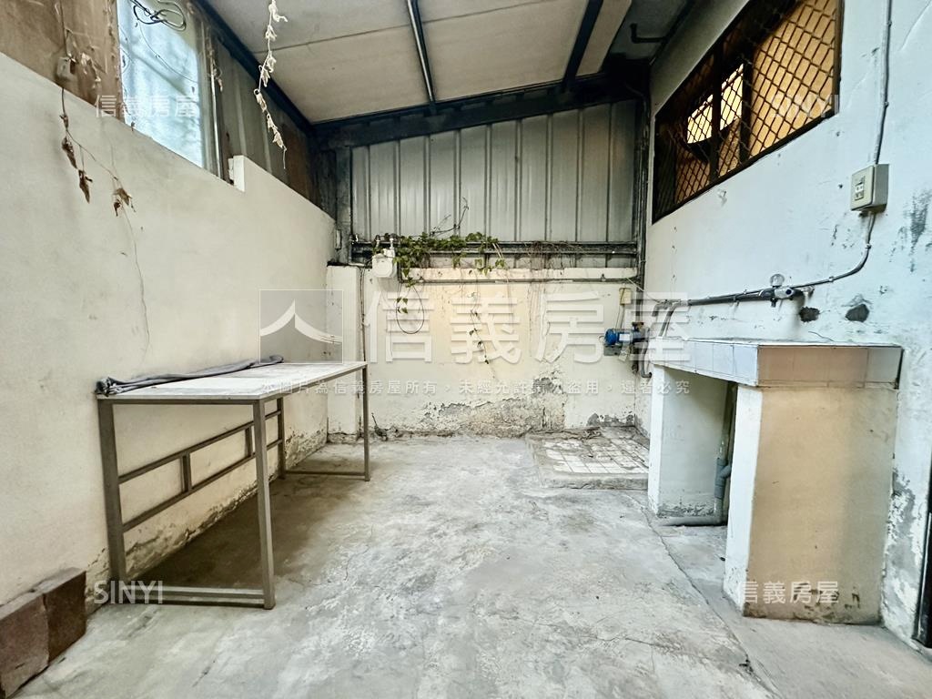 西區近三民路＆民權路透天房屋室內格局與周邊環境