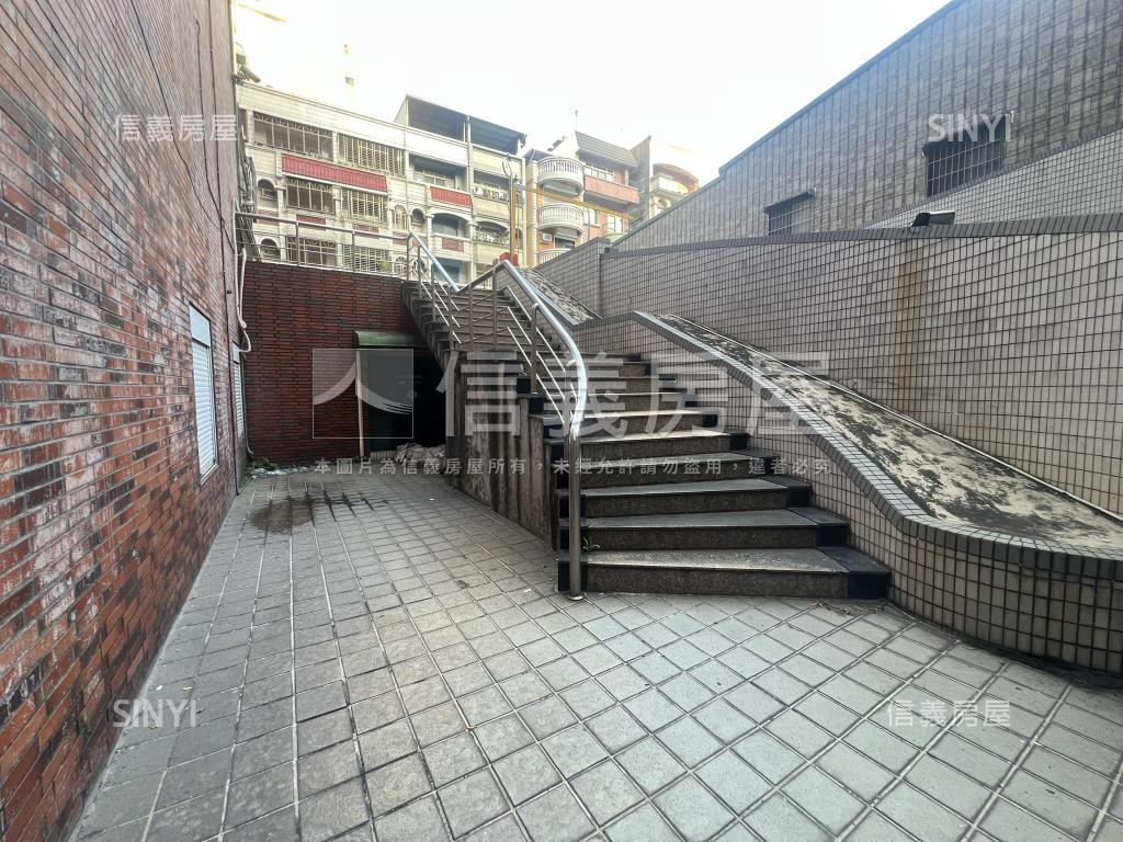 近自由明誠收租樓店房屋室內格局與周邊環境