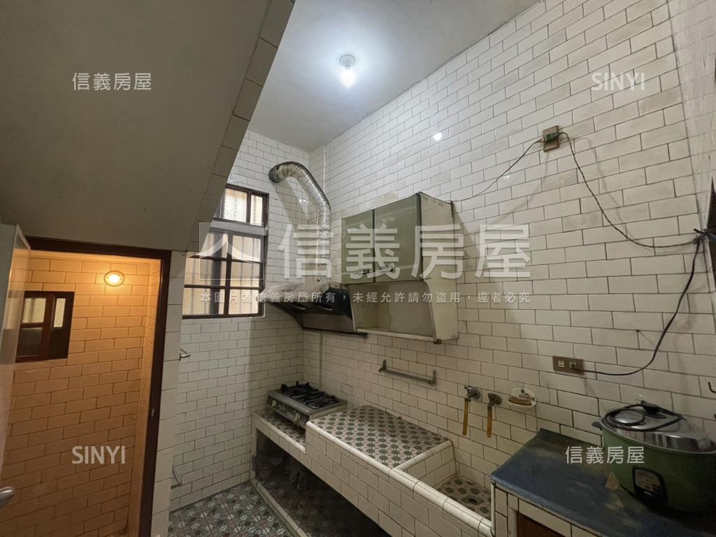 近中華路稀有釋出房屋室內格局與周邊環境