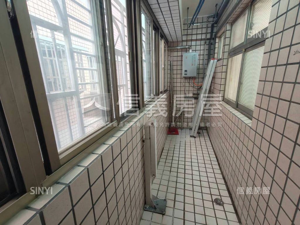 中壢。未來體育園區大三房房屋室內格局與周邊環境