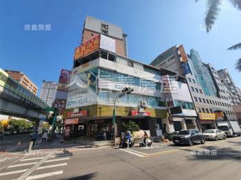 捷運站口整棟角間透天店面