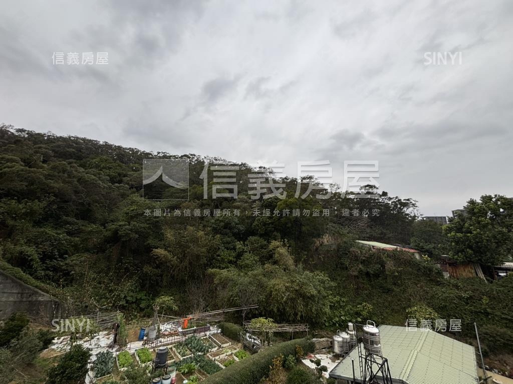 高峰路邊間大透天房屋室內格局與周邊環境
