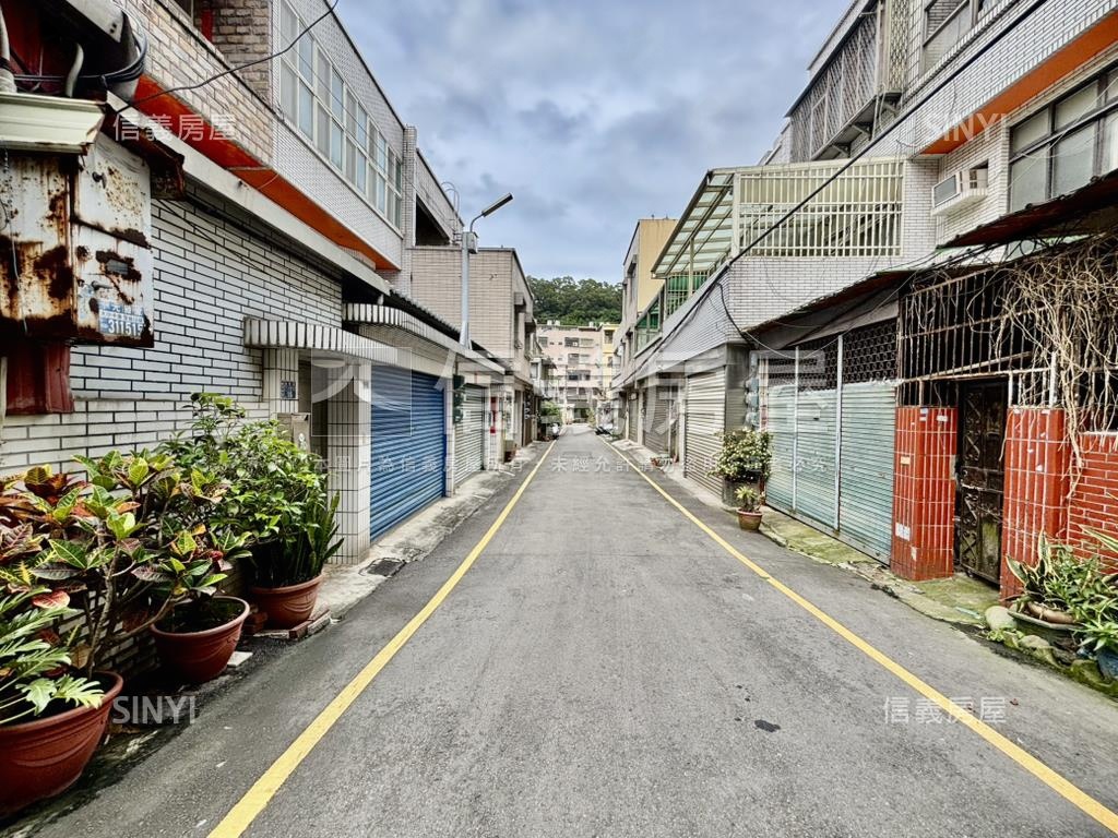 高峰路大地坪邊間透天房屋室內格局與周邊環境