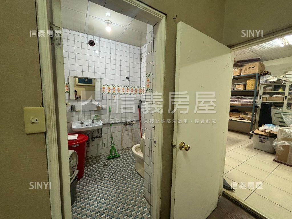 西區✭勤美模範街✭金店面房屋室內格局與周邊環境