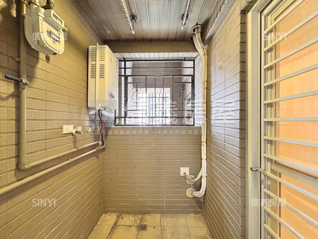 『未來馥』中高樓二房車位房屋室內格局與周邊環境