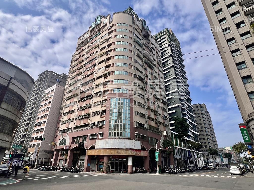 博愛豪景５房雙機械車位房屋室內格局與周邊環境