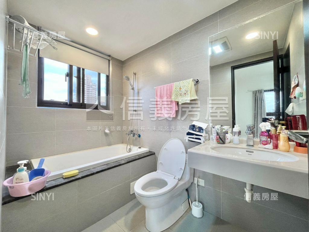 耀文心３房Ｂ１平車９樓房屋室內格局與周邊環境