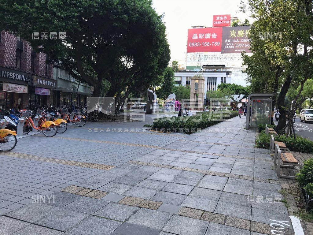 匯豐大樓人潮店辦房屋室內格局與周邊環境