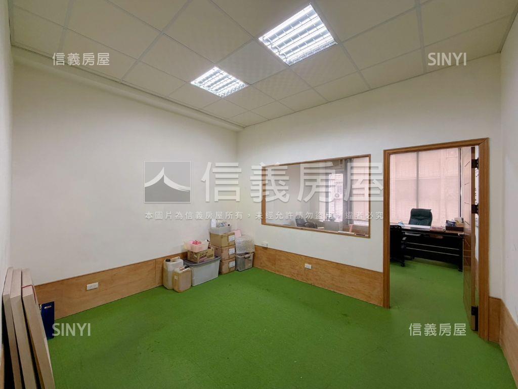 緊鄰捷運站知名學區店面房屋室內格局與周邊環境