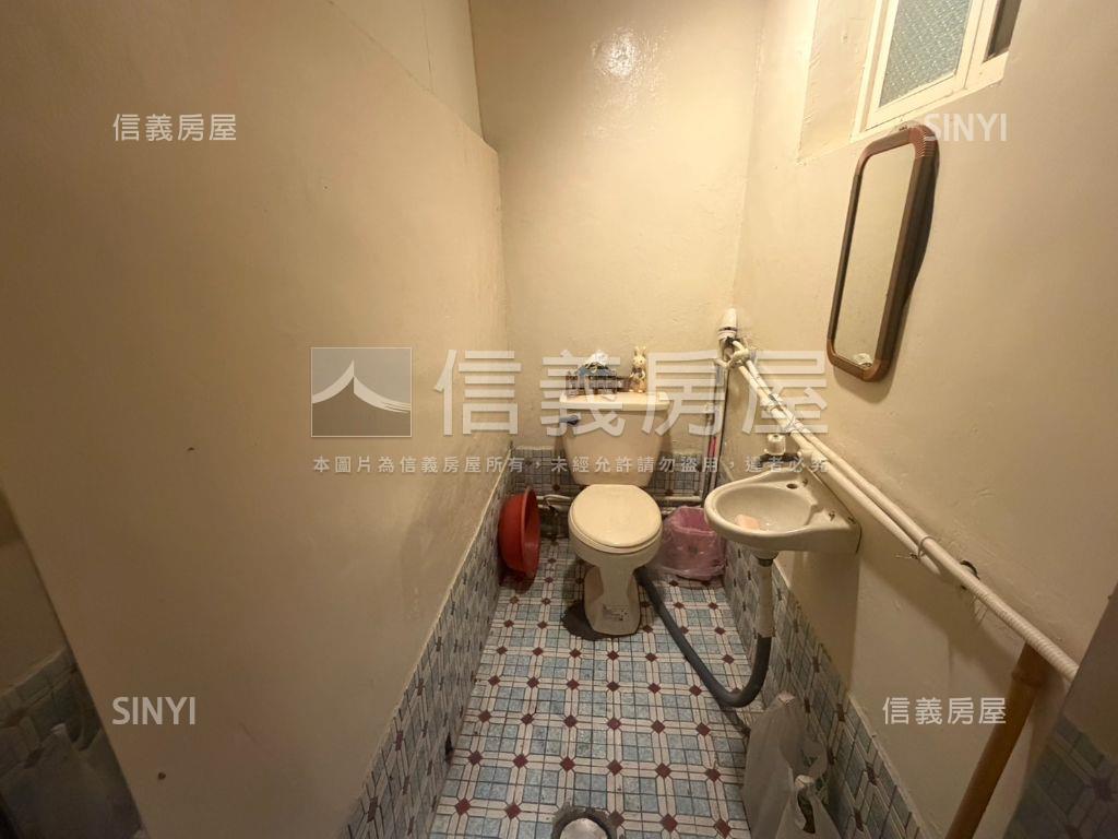 近中壢夜市一樓店面房屋室內格局與周邊環境
