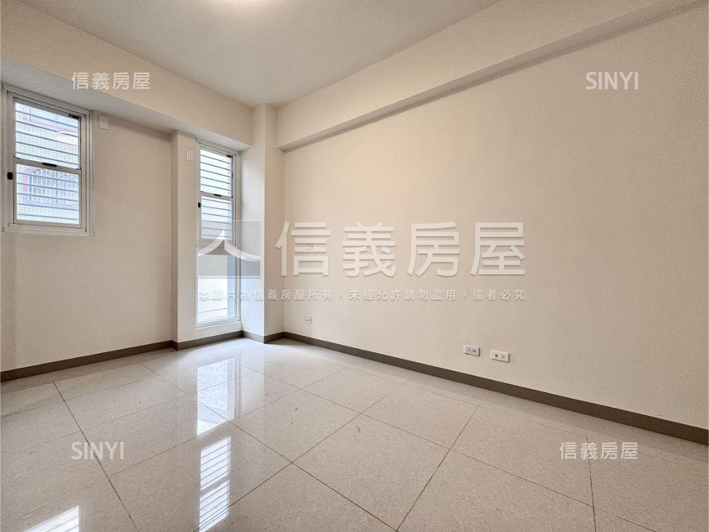 仁武全新未住透天房屋室內格局與周邊環境