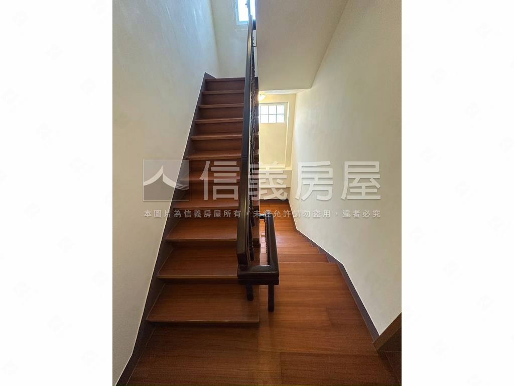 奇岩別莊屋況漂亮美墅房屋室內格局與周邊環境