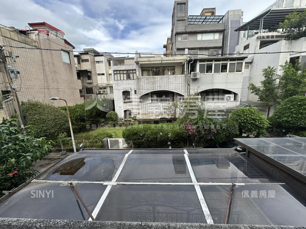 奇岩別莊屋況漂亮美墅房屋室內格局與周邊環境