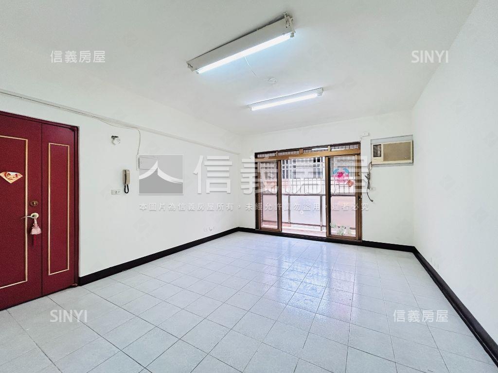 愛八街四房車位房屋室內格局與周邊環境