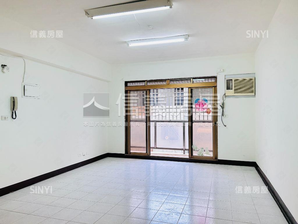 愛八街四房車位房屋室內格局與周邊環境