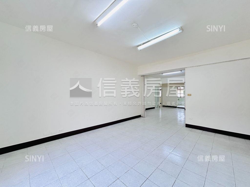 愛八街四房車位房屋室內格局與周邊環境