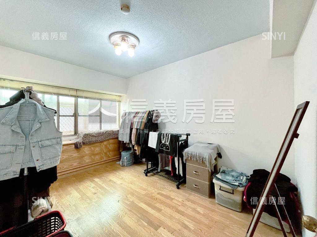 五期近捷運三房附車位房屋室內格局與周邊環境
