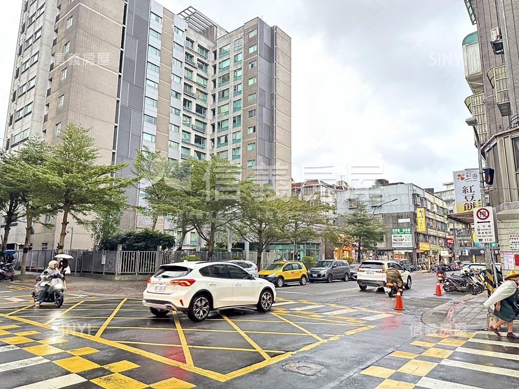 Ｓｕｂｗａｙ店面房屋室內格局與周邊環境