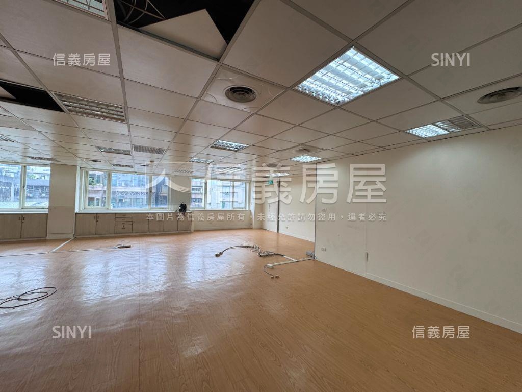 華聯松江南京雙捷優質辦公房屋室內格局與周邊環境