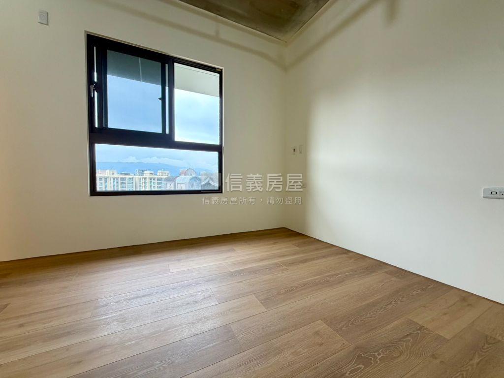 萬眾矚目國泰兩房加車位房屋室內格局與周邊環境