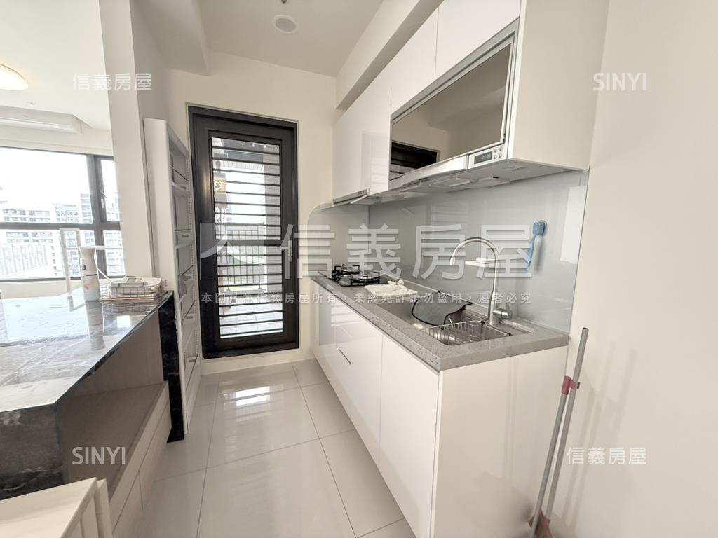 捷運棧質感好２房２衛房屋室內格局與周邊環境