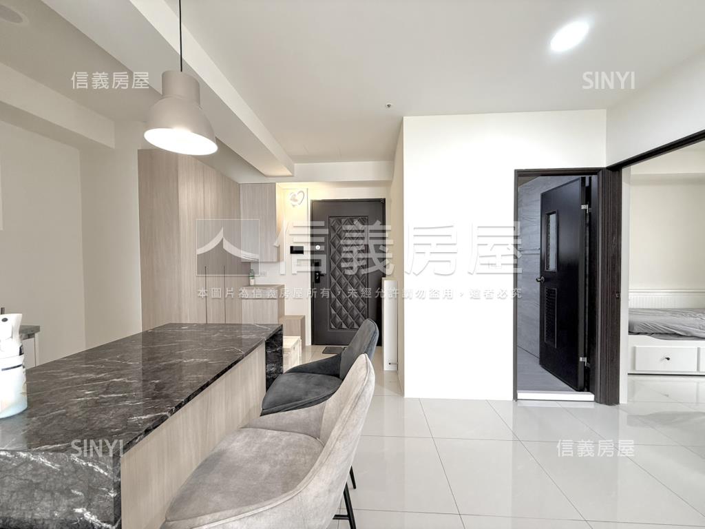 捷運棧質感好２房２衛房屋室內格局與周邊環境