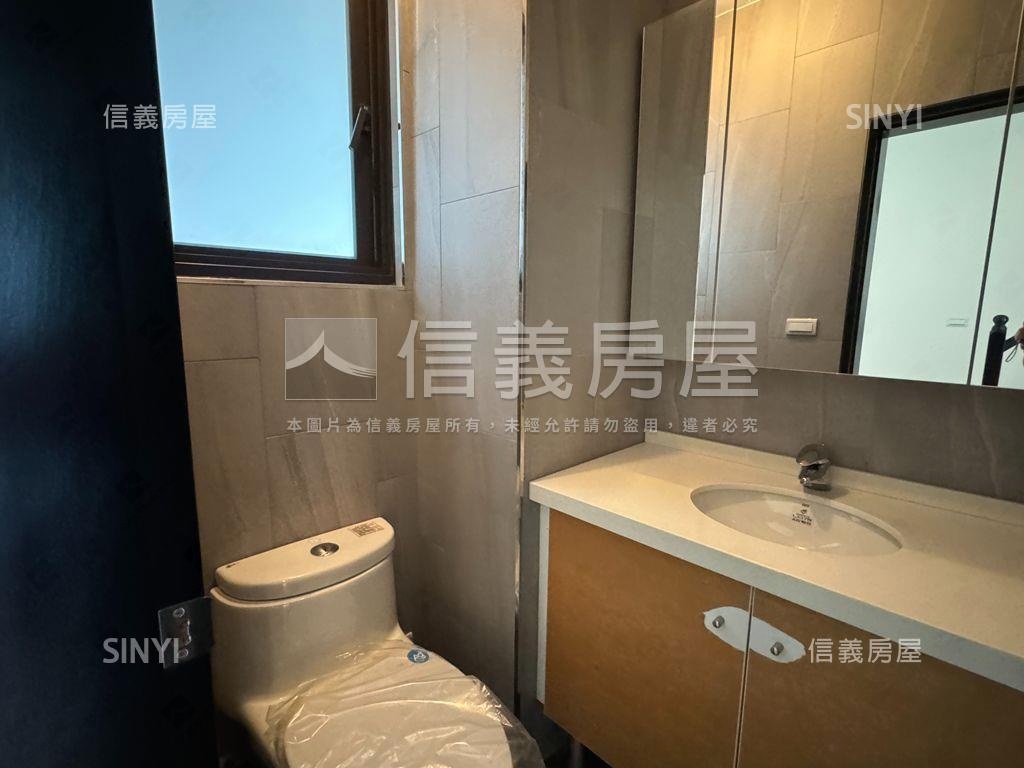 天空之邑文武百業店面房屋室內格局與周邊環境