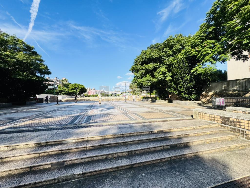 綠寶石公園捷運雅致２房房屋室內格局與周邊環境