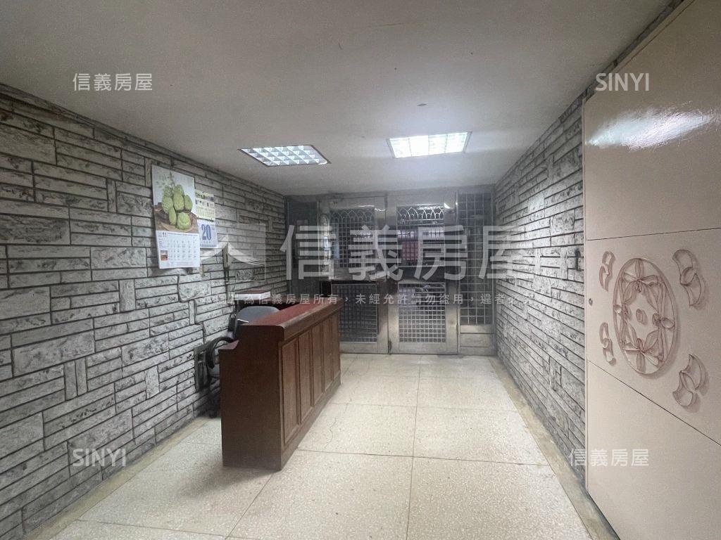 仁愛學區捷運華廈房屋室內格局與周邊環境