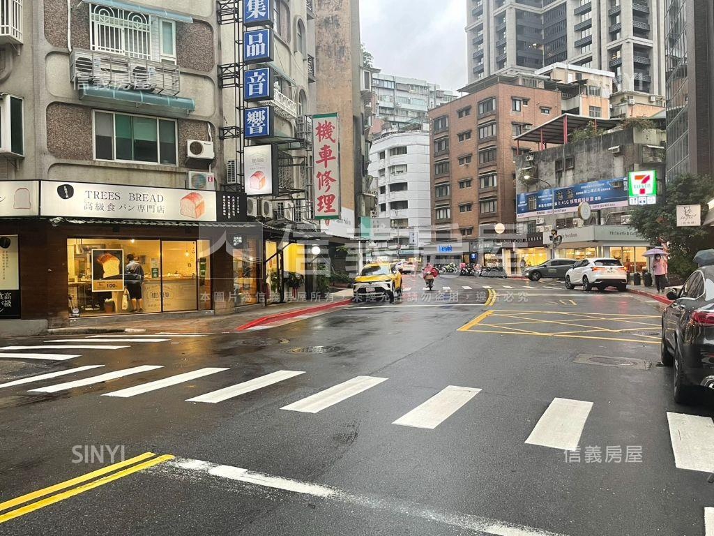 仁愛學區捷運華廈房屋室內格局與周邊環境