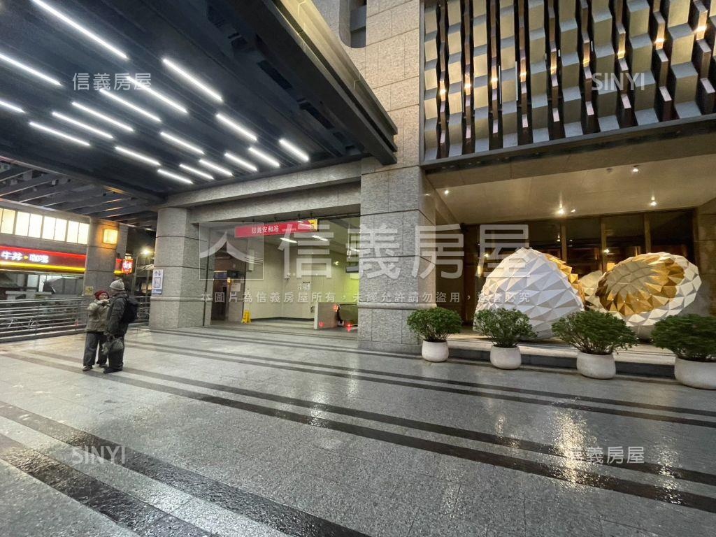 仁愛學區捷運華廈房屋室內格局與周邊環境