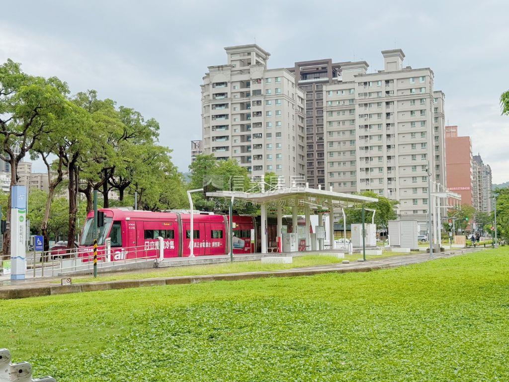 新青安農十六輕軌高樓兩房房屋室內格局與周邊環境
