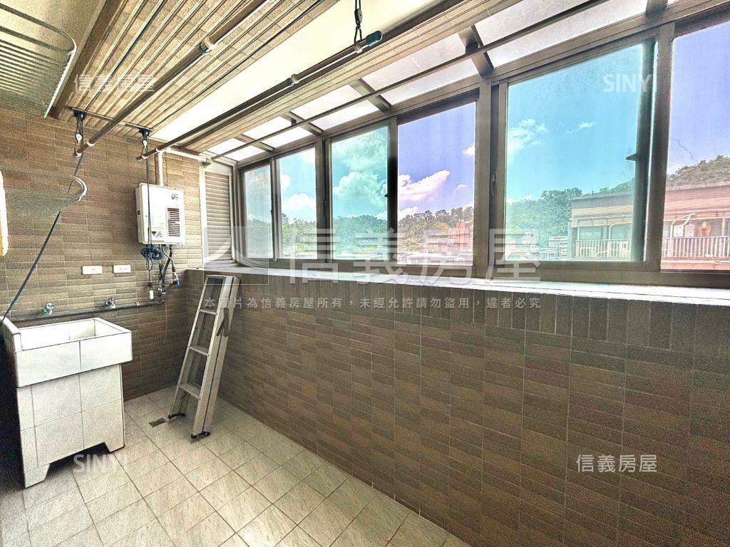 錦繡文山景觀四房坡平車位房屋室內格局與周邊環境