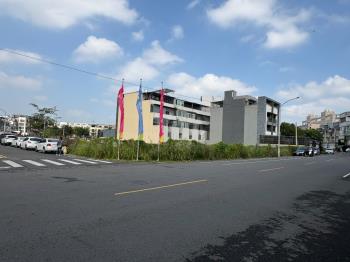 內埔都內漂亮角窗土地