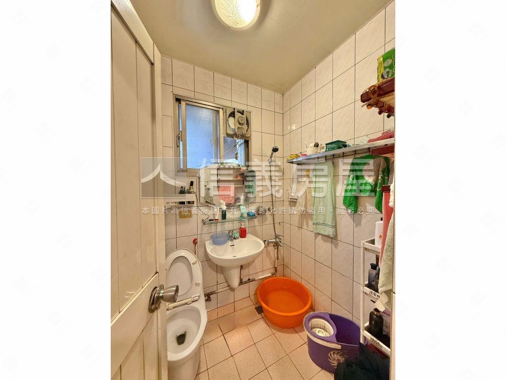 東湖捷運美寓２樓＋車位房屋室內格局與周邊環境