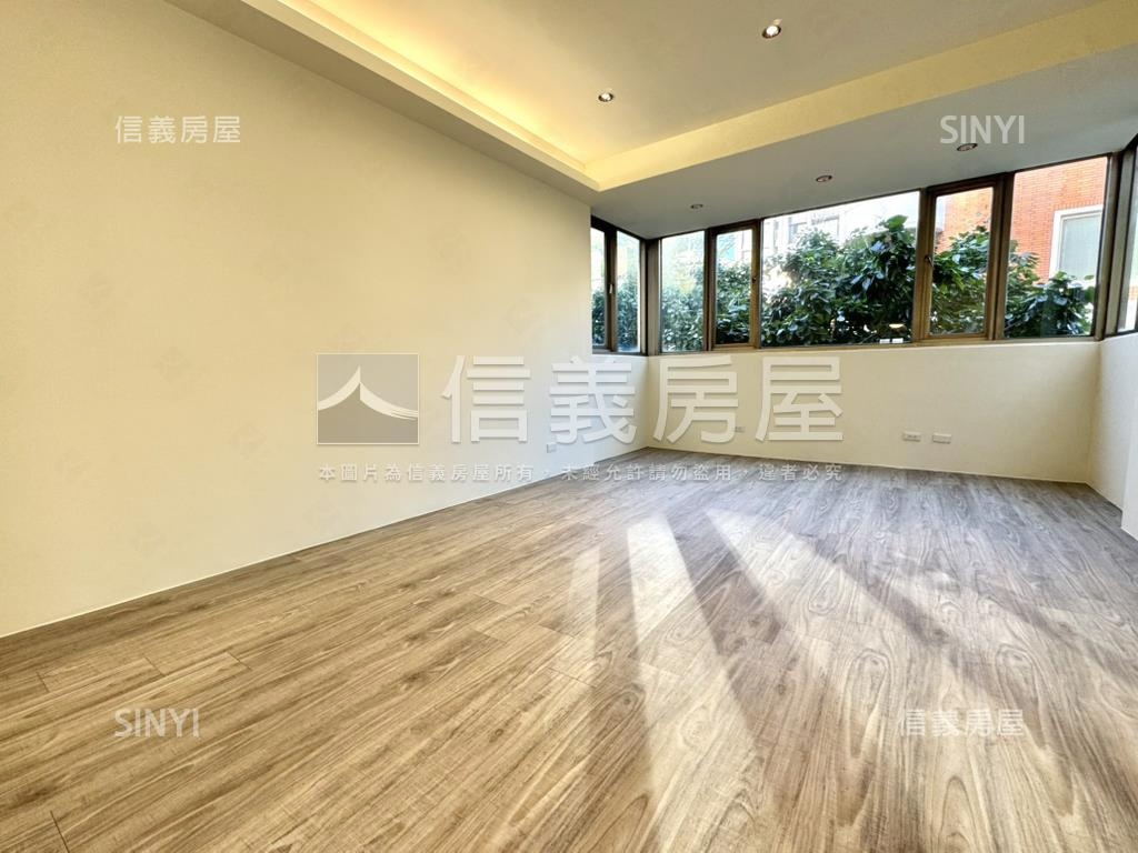 風采風精美四房平面車位房屋室內格局與周邊環境