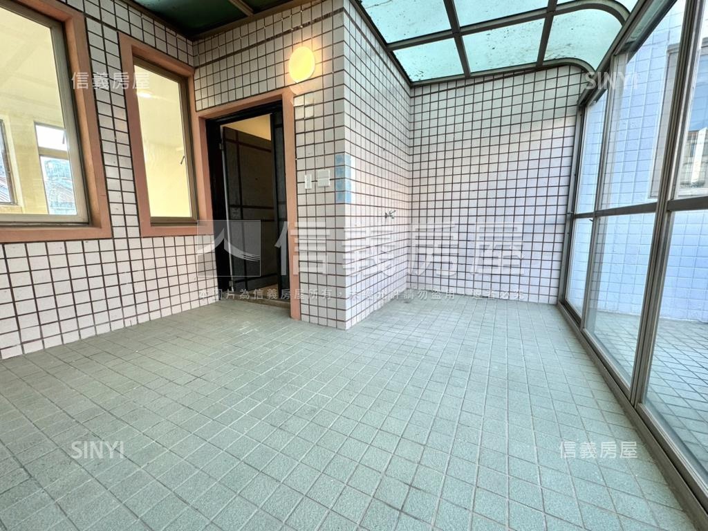 風采風精美四房平面車位房屋室內格局與周邊環境