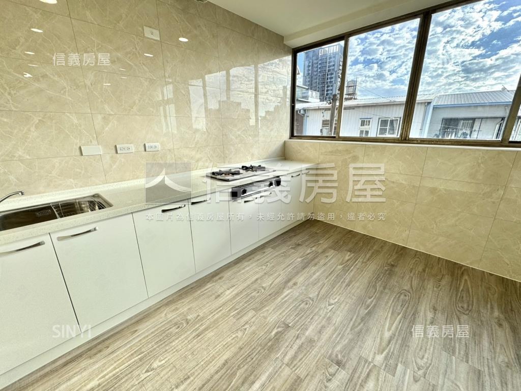 風采風精美四房平面車位房屋室內格局與周邊環境