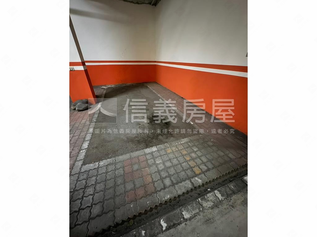 風采風精美四房平面車位房屋室內格局與周邊環境