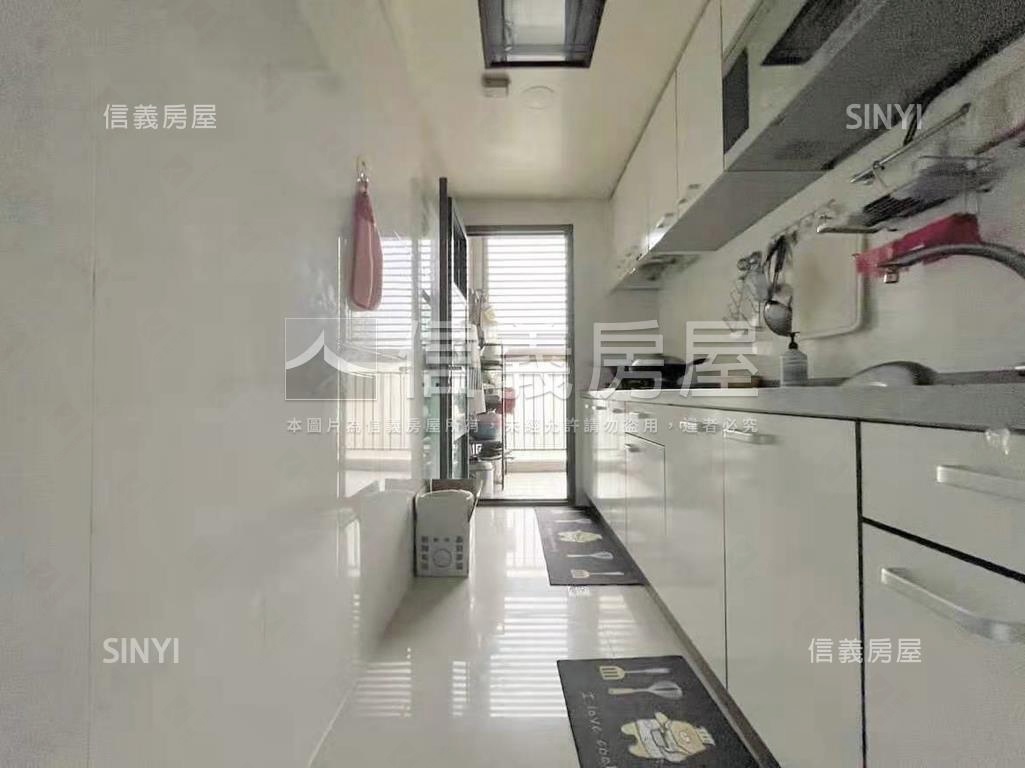 北區稀有面公園４房平車房屋室內格局與周邊環境