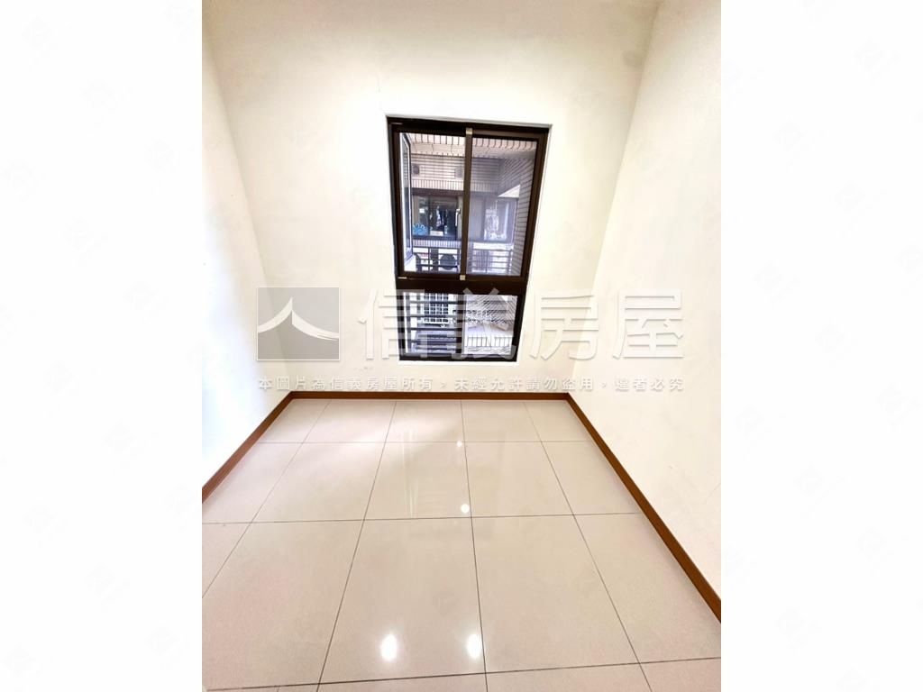 皇勝憘悅高樓景觀三房房屋室內格局與周邊環境