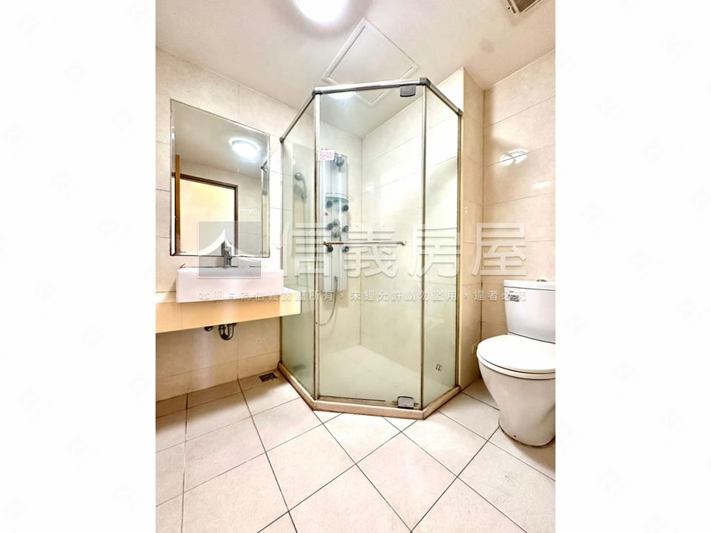 皇勝憘悅高樓景觀三房房屋室內格局與周邊環境